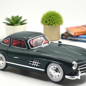 Vintage Die-Cast Metal Luxury Sports Car – 1:24 Scale Collectible Toy with Opening Doors & Real Smoke Effect