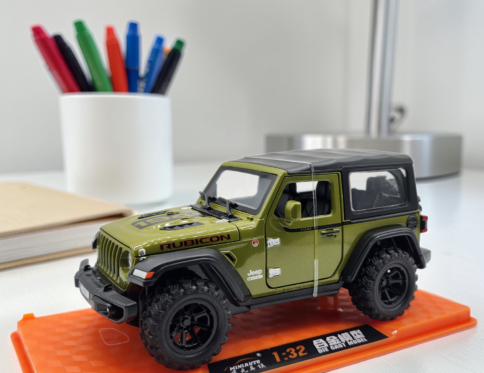 Jeep Wrangler Rubicon 1:32 Scale Diecast Metal Model Car – Premium Toy SUV with Openable Doors, Lights, Sound, and Plastic Glass Box Packaging for Kids & Collectors