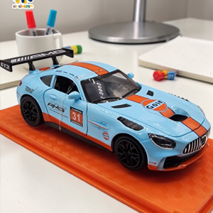 Mercedes-AMG GT3 Gulf Racing 1:32 Diecast Metal Model Car with Lights & Glass Box Packaging